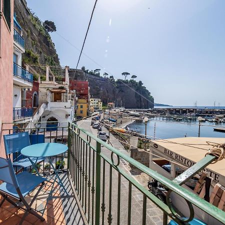 Casa Mariarosa - Seaside Apartment With Balcony ピアーノ・ディ・ソッレント エクステリア 写真