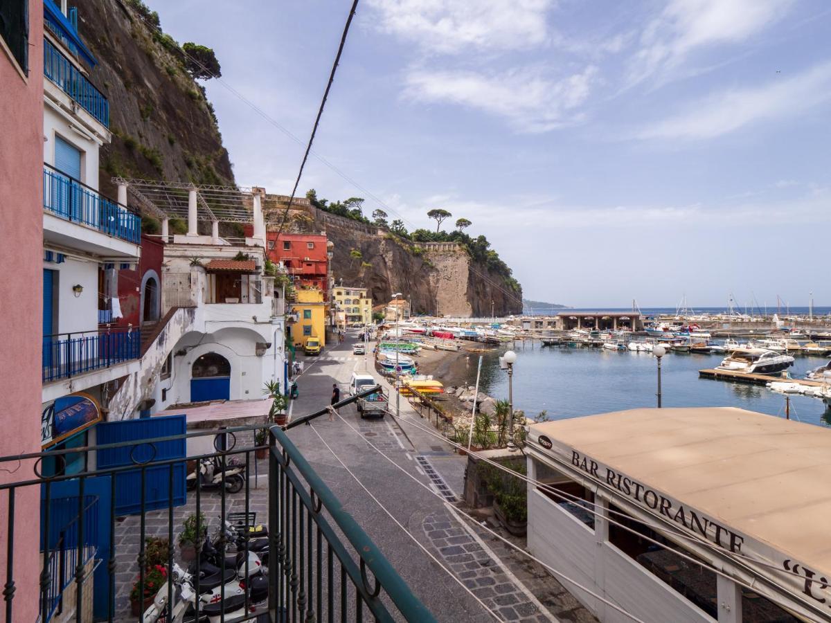 Casa Mariarosa - Seaside Apartment With Balcony ピアーノ・ディ・ソッレント エクステリア 写真