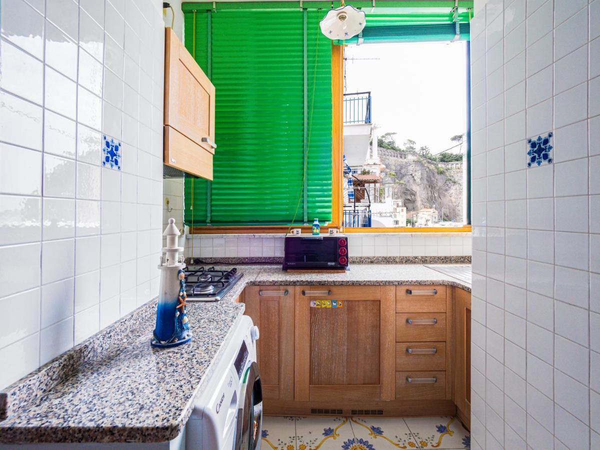 Casa Mariarosa - Seaside Apartment With Balcony ピアーノ・ディ・ソッレント エクステリア 写真