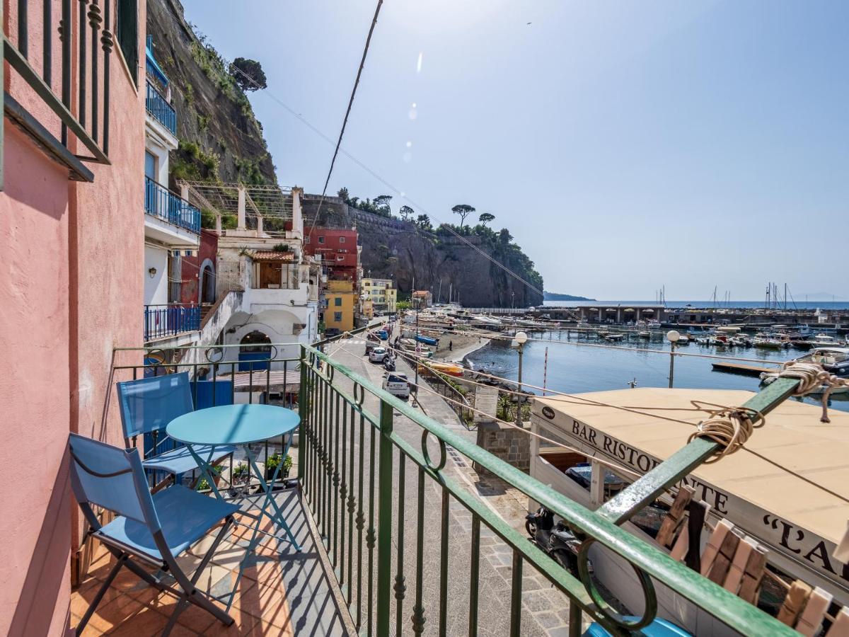 Casa Mariarosa - Seaside Apartment With Balcony ピアーノ・ディ・ソッレント エクステリア 写真